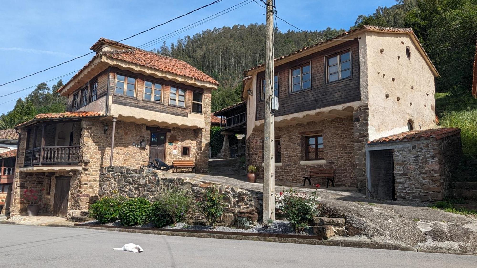 Las Casas De Isu Villaviciosa  Εξωτερικό φωτογραφία